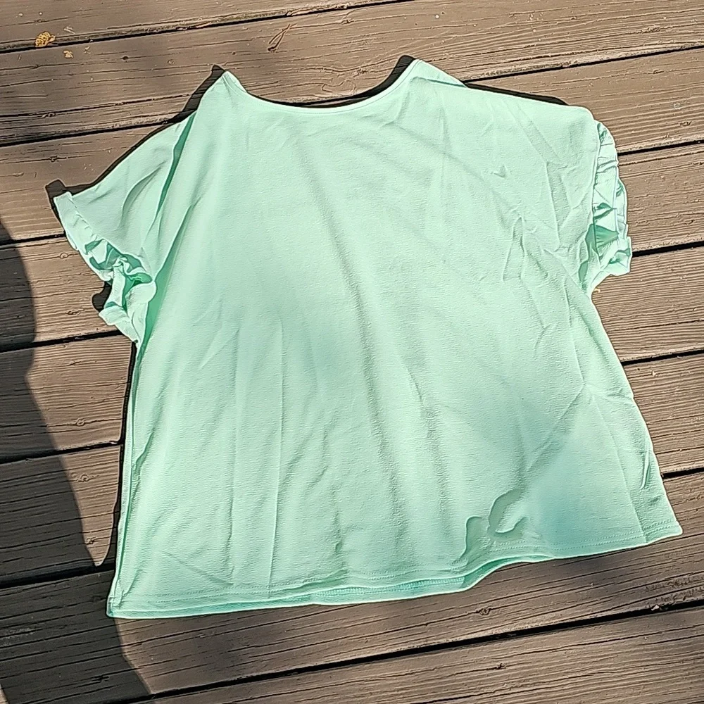 Shein knit top with ruffle sleeves size 2X - Picture 2 of 3